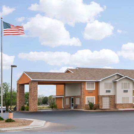 Super 8 By Wyndham Portales Motel Exterior photo