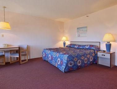 Super 8 By Wyndham Portales Motel Room photo